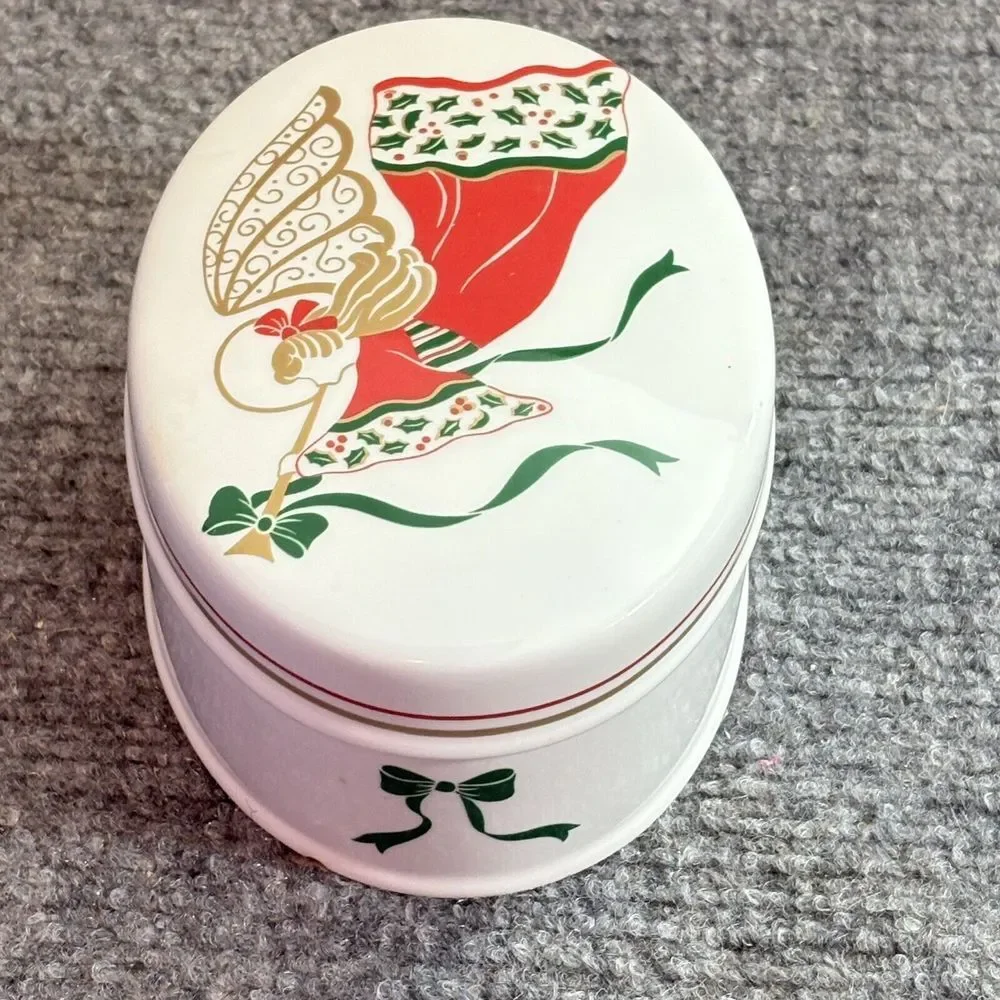 Vintage Christopher Stuart Angel Song Y1511 Trinket Box Bone China Christmas 90s